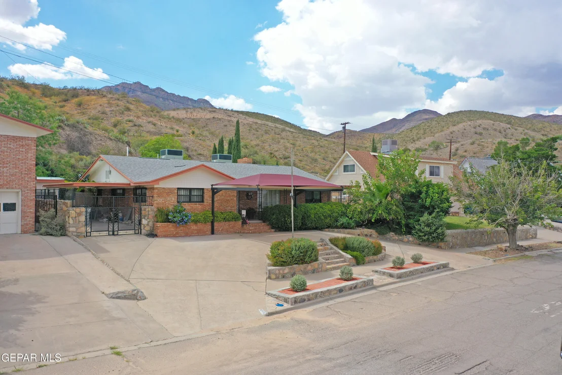 Photo of 8711 GALENA Drive