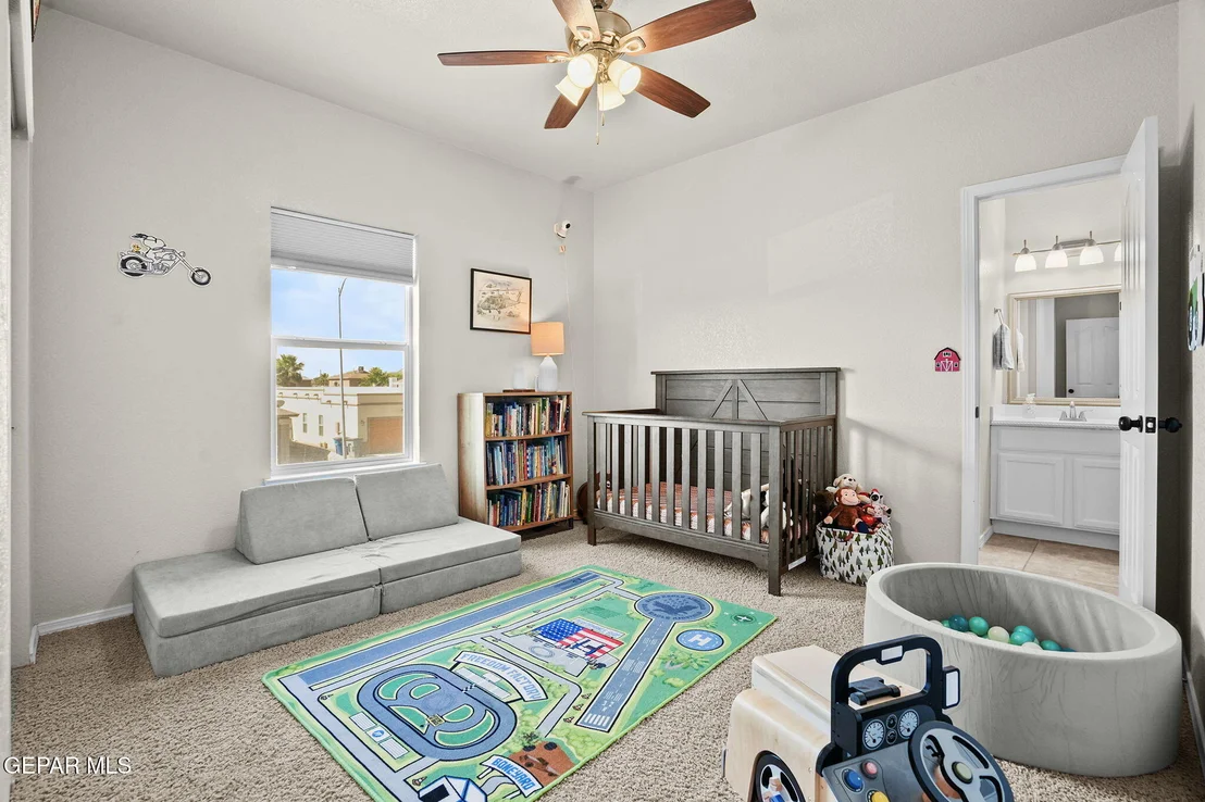 Photo of 5813 REDSTONE RIM Drive