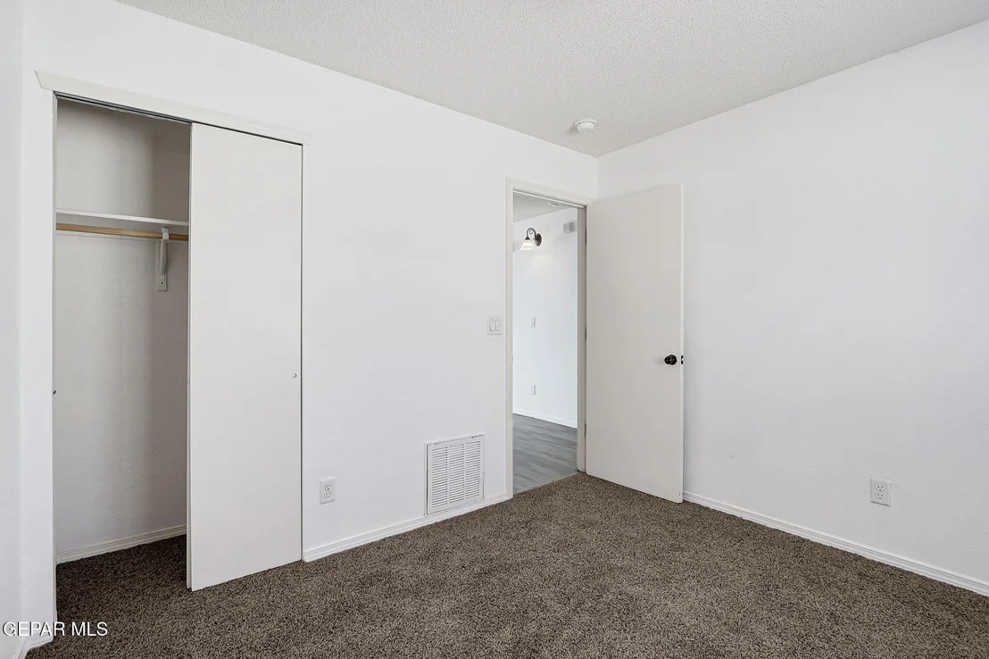 Photo of 12729 RAUL MENDIOLA Lane