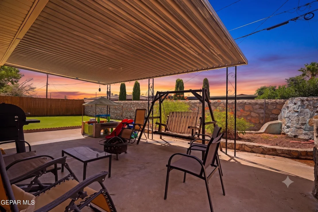 Photo of 5804 TAUTOGA Drive