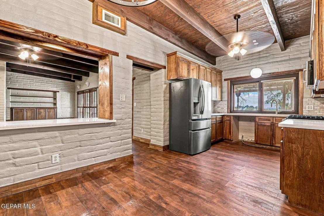 Photo of 6412 VIA DE ALBUR Court