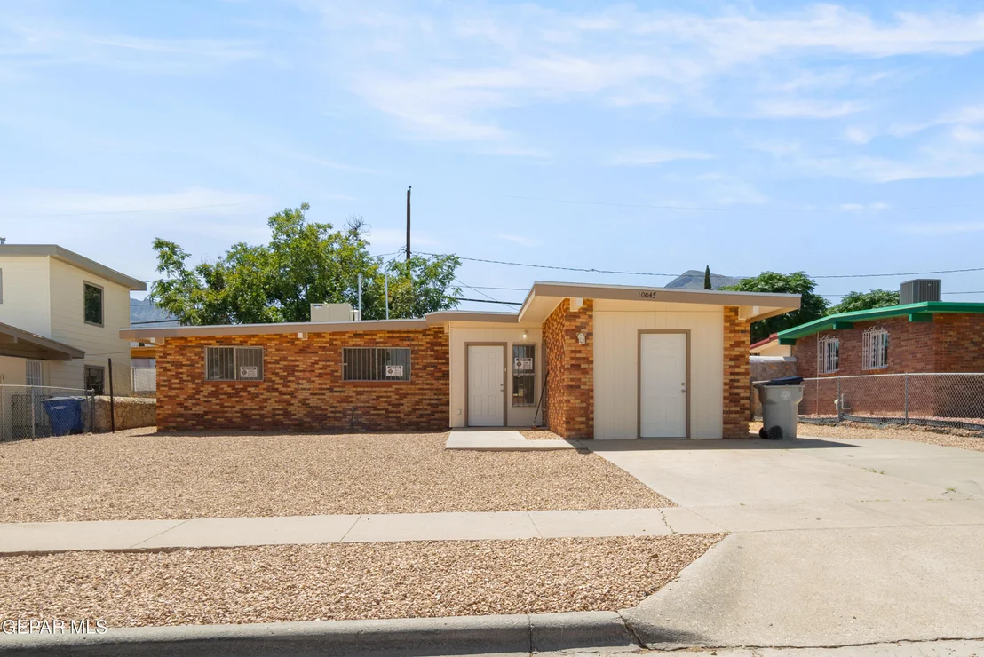 Photo of 10045 KELLOGG Street