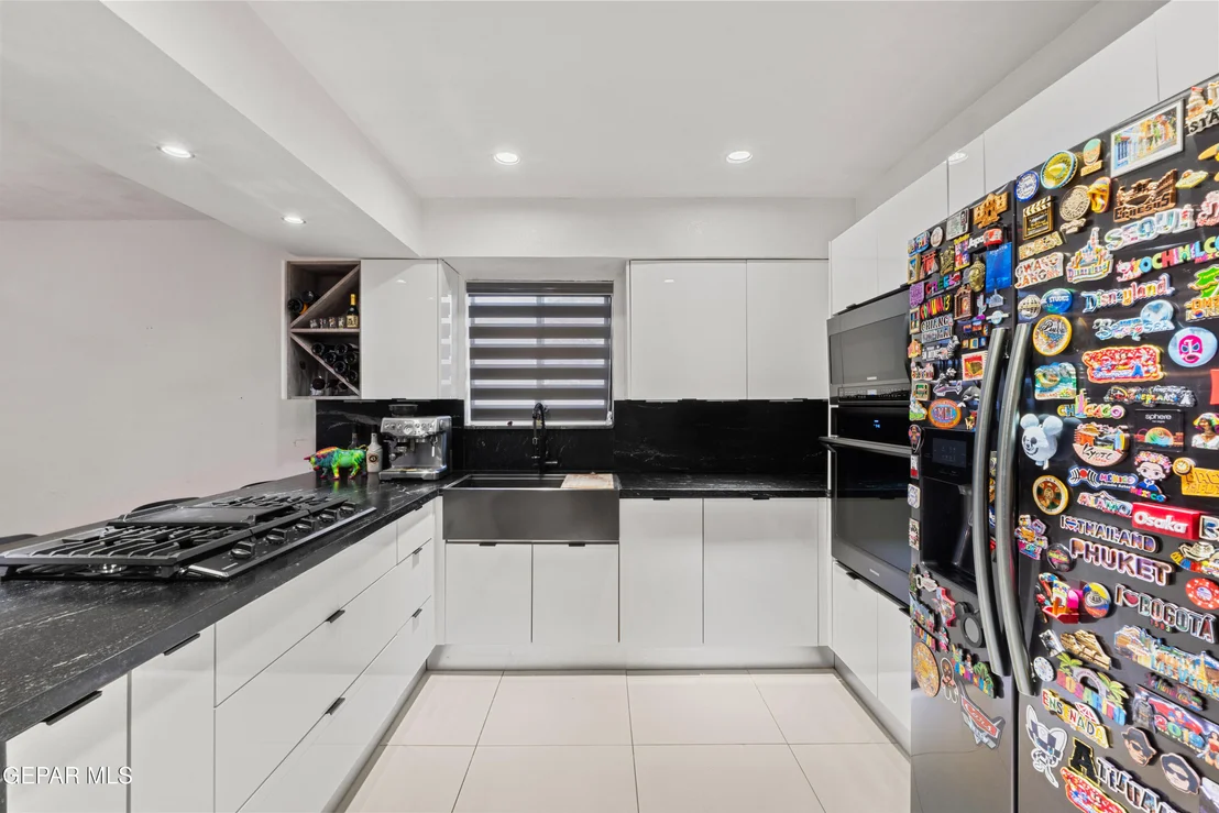 Photo of 6913 Crown Ridge Drive
