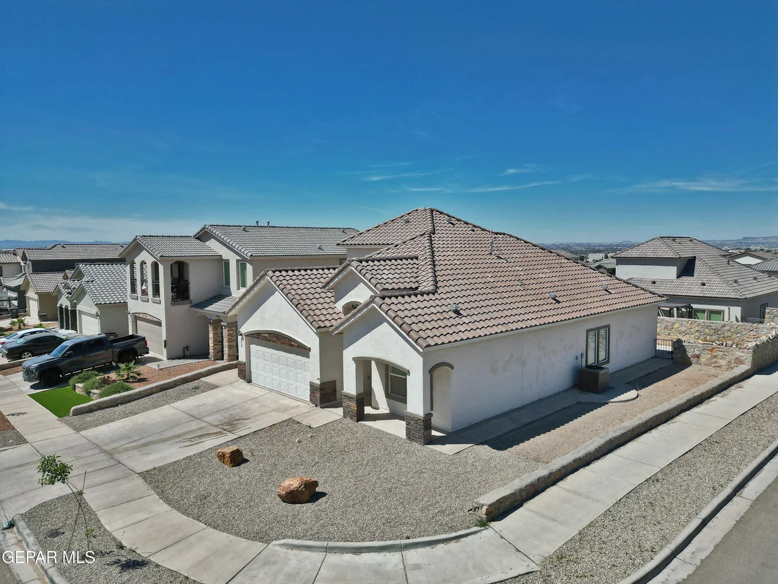 Photo of 285 PENBRIDGE Place