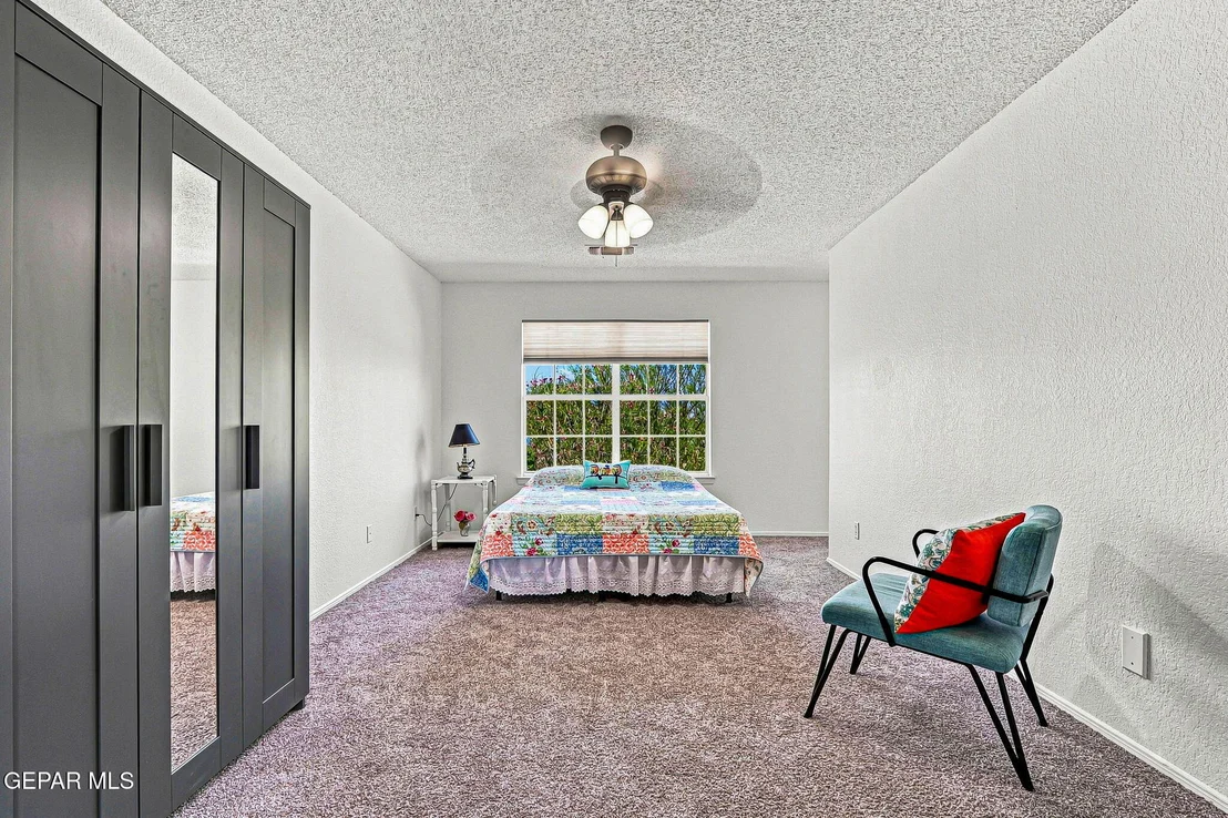 Photo of 4404 LOMA DE ORO Drive