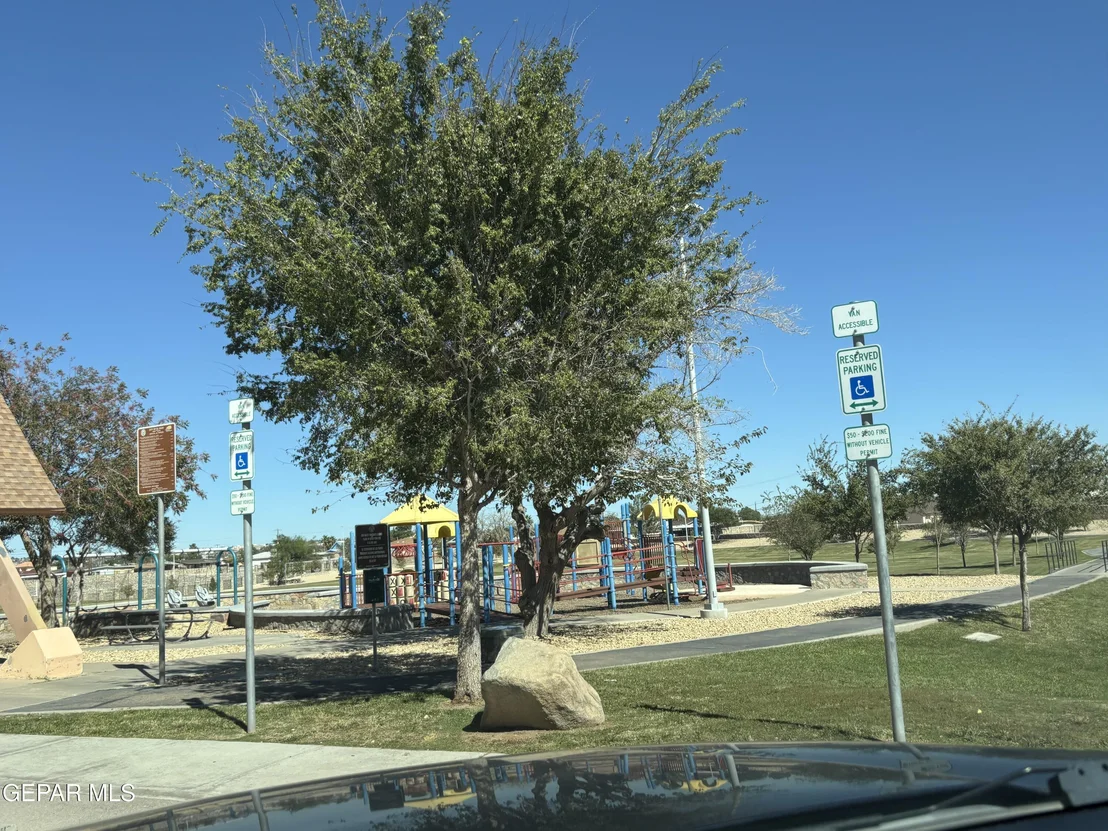 Photo of 7874 Broadway Drive