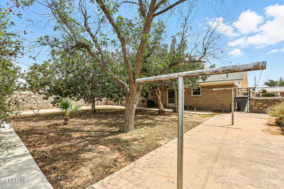 Photo of 10113 CHEZELLE Drive
