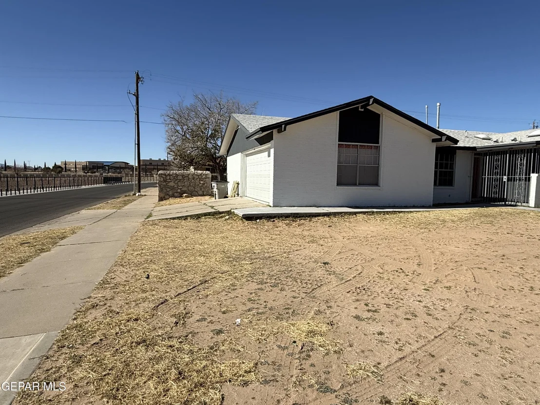 Photo of 2701 GASTON Drive
