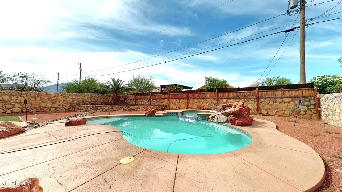 Photo of 820 La Florida Drive