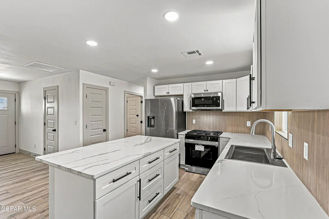 Photo of 921 MARLOW Road