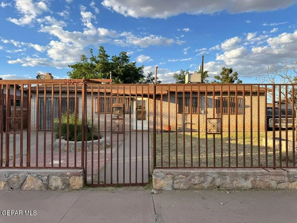 Photo of 5653 WALDORF Drive