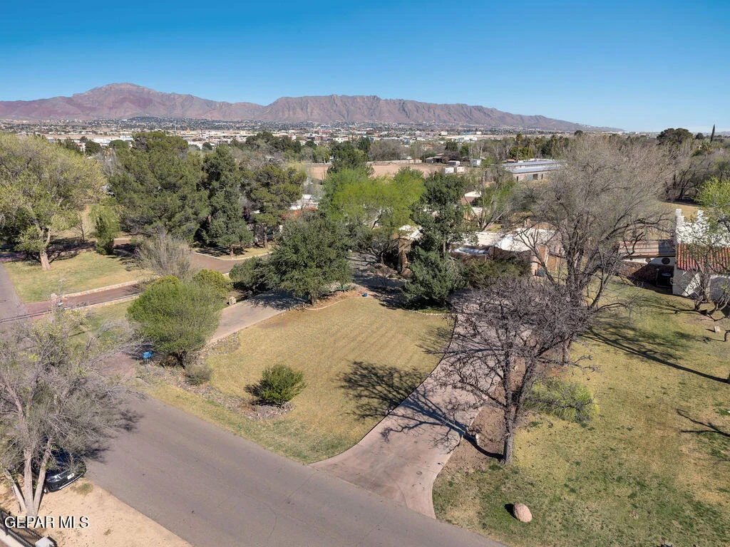 Photo of 300 ROSEMONT Drive