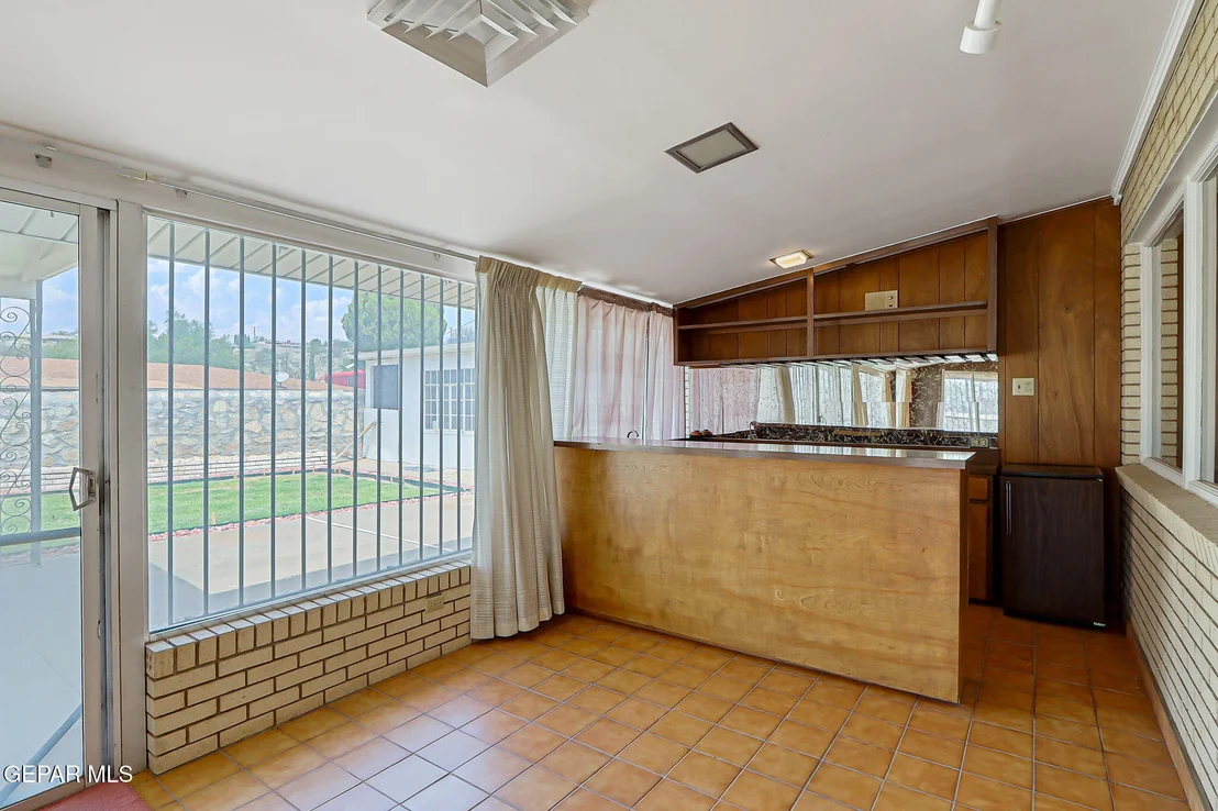 Photo of 4209 NORFOLK Lane