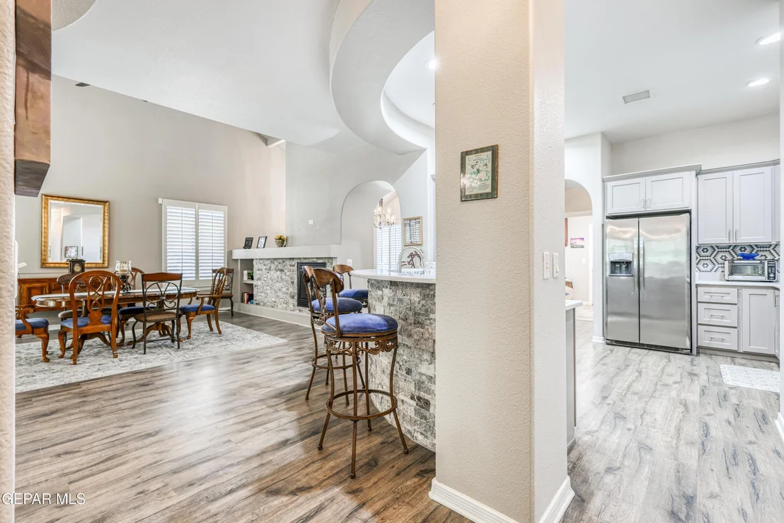 Photo of 7713 OAK LANDING Drive
