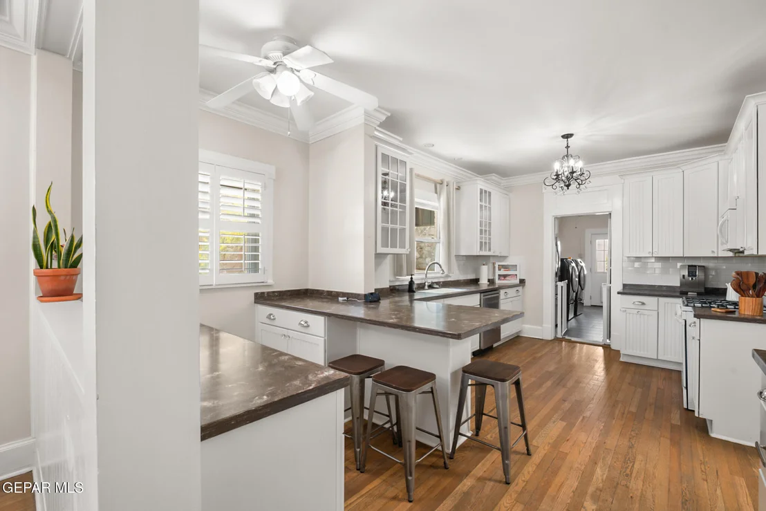 Photo of 1013 PARK Road