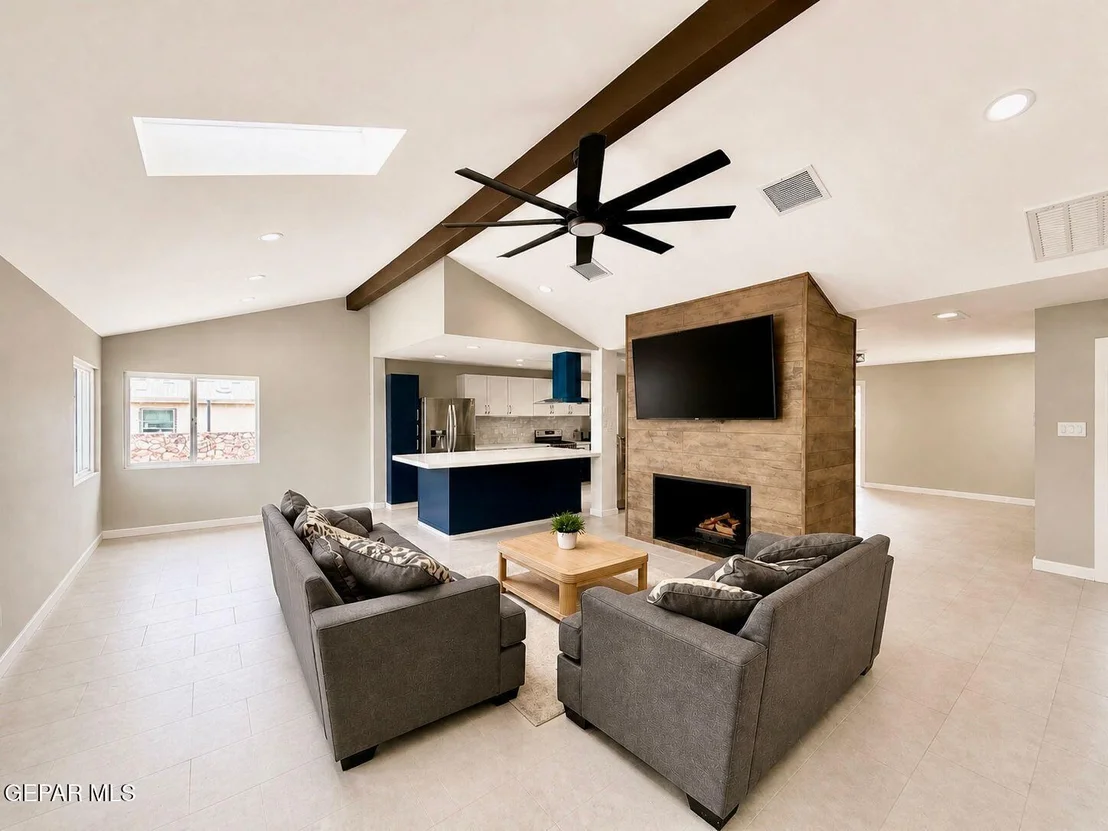Photo of 775 W BORDERLAND Road