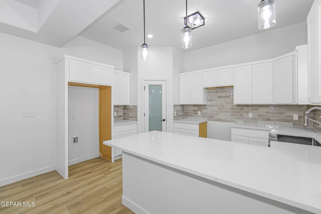 Photo of 6076 Dalhart Drive
