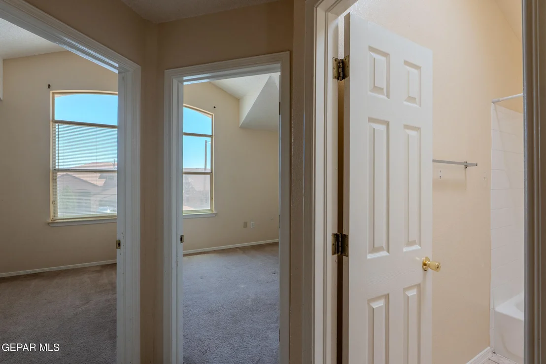 Photo of 5721 LAUREL CLARK Lane