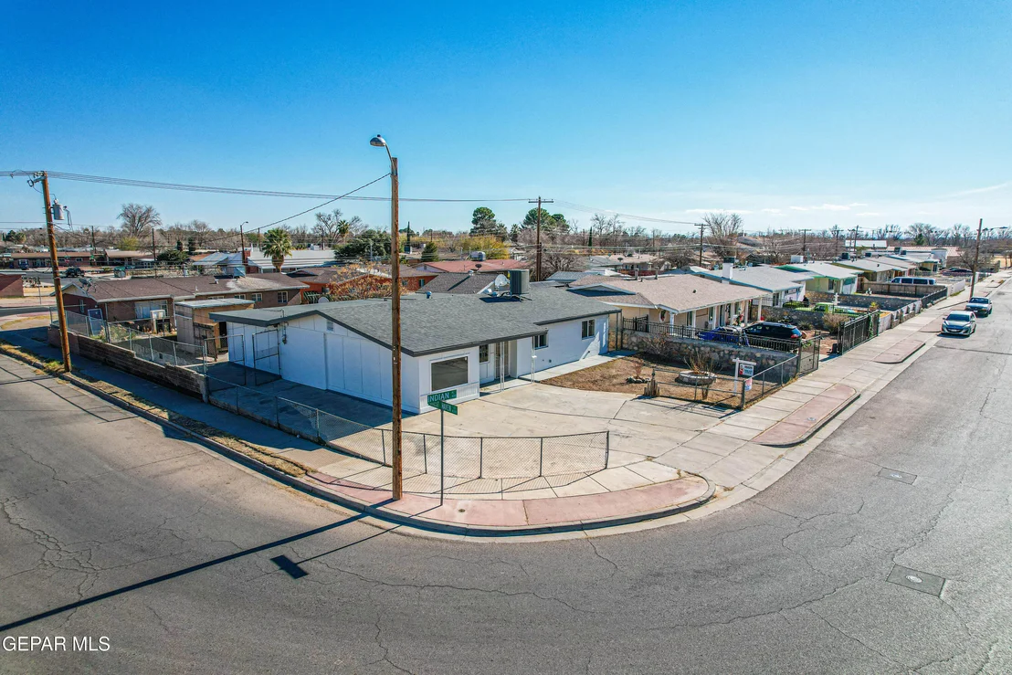 Photo of 424 Indian Place