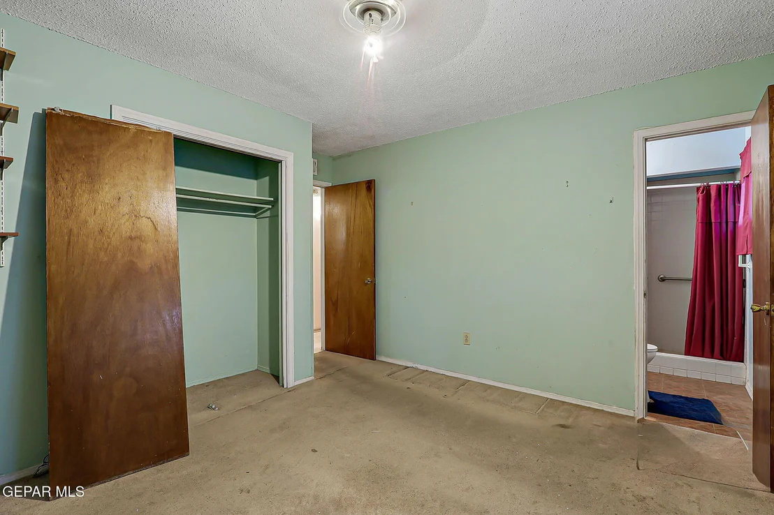 Photo of 7925 Broadway Drive