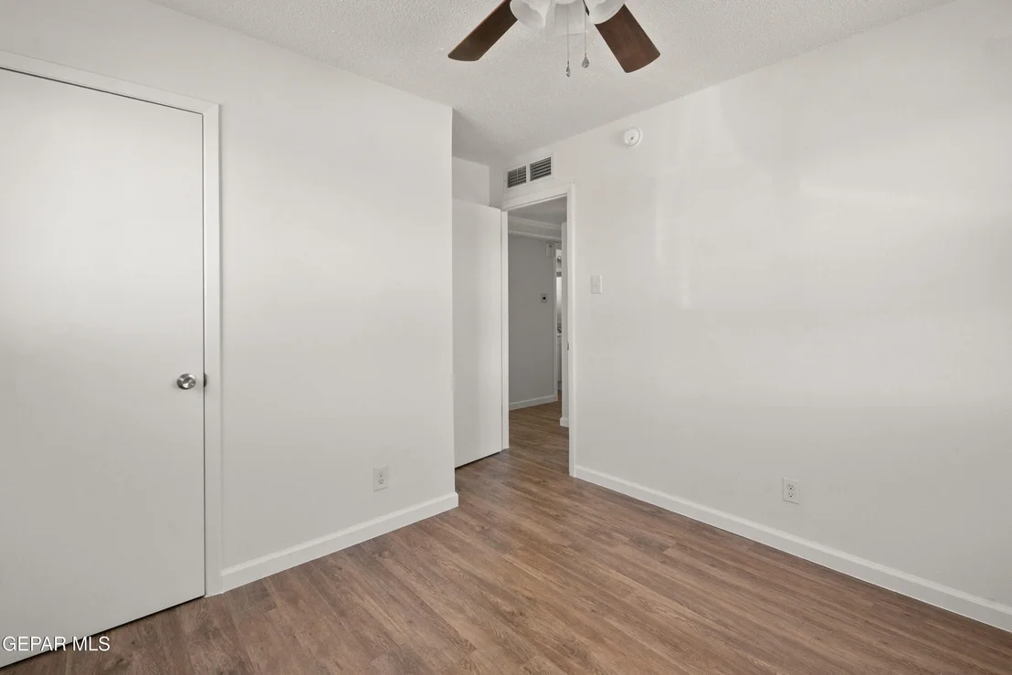 Photo of 5128 DEBEERS Drive