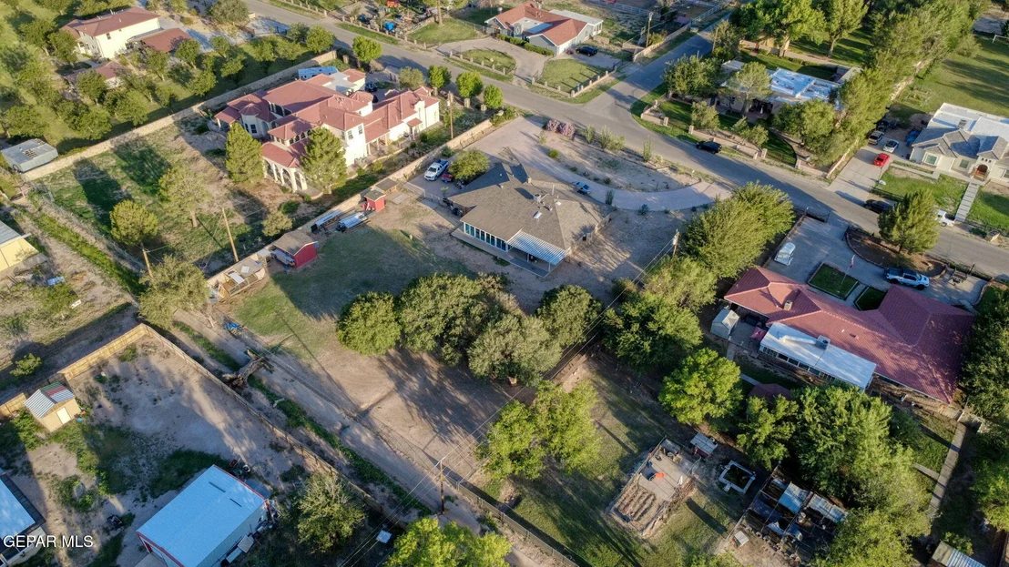 Photo of 125 LA NELL Drive