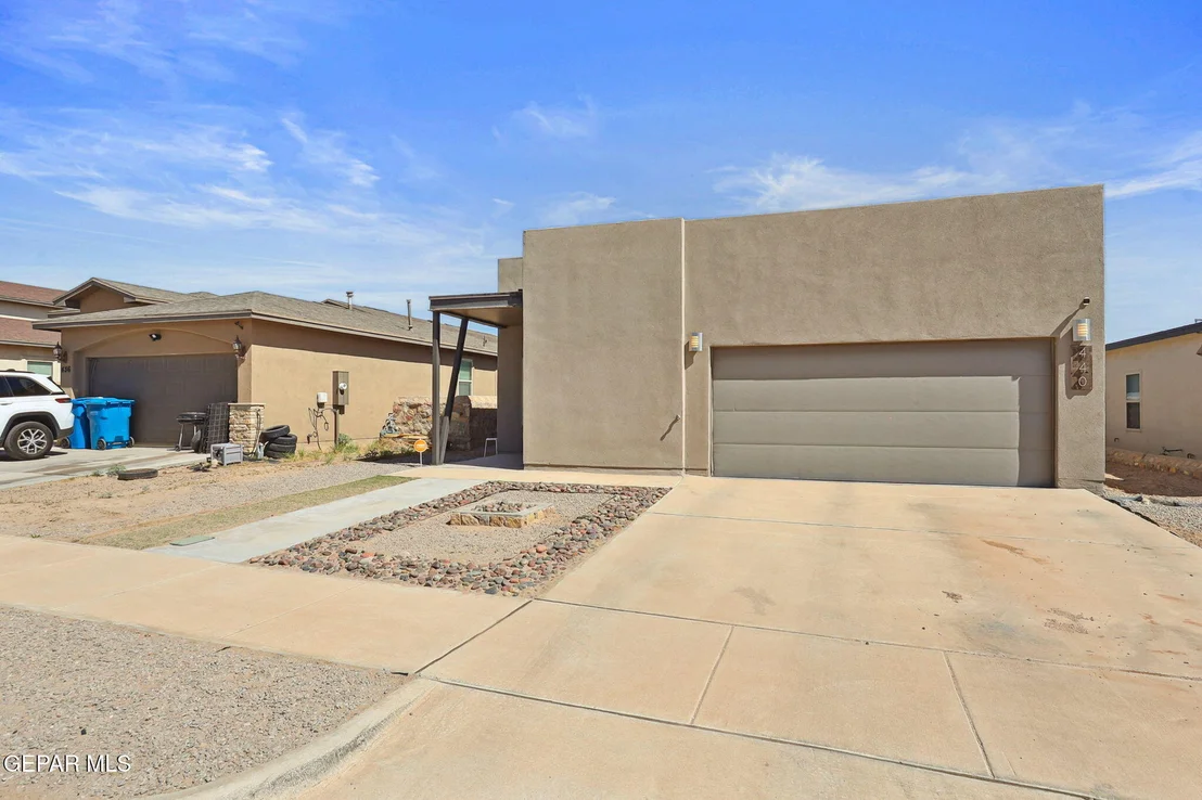 Photo of 440 BEECH TREE Drive