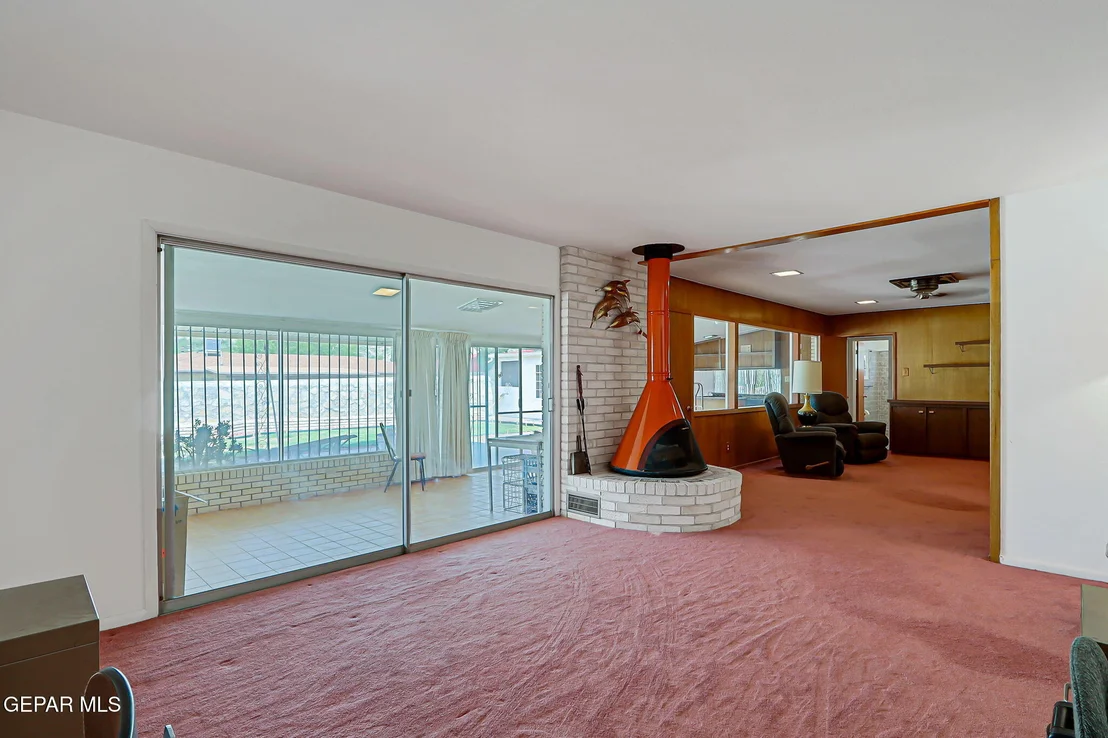 Photo of 4209 NORFOLK Lane