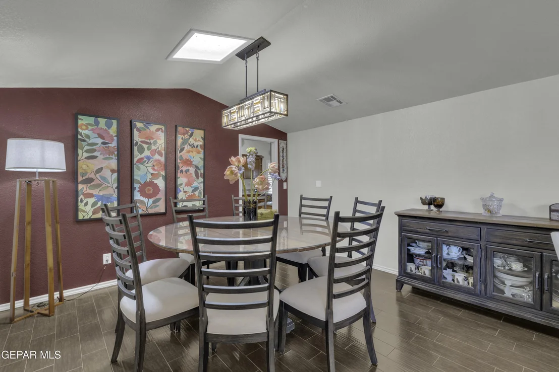 Photo of 801 MONTCLAIR Drive