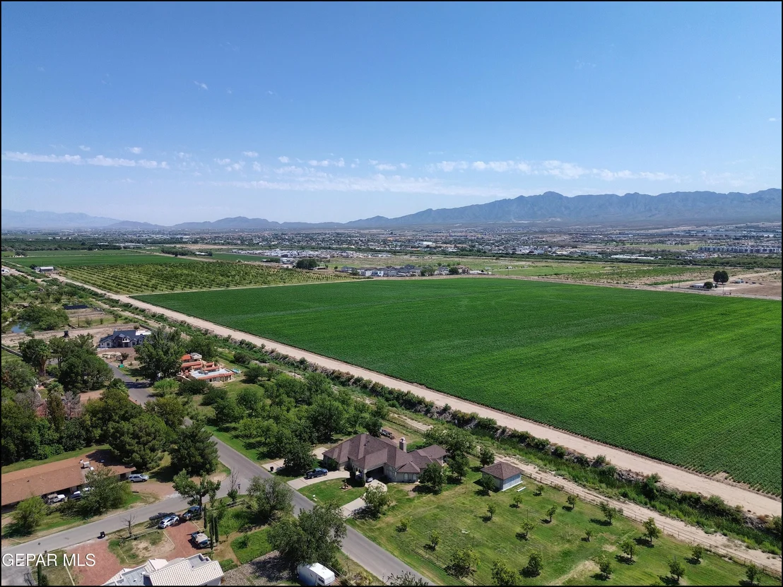 Photo of 6525 UPPER VALLEY Road