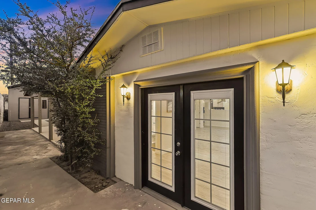 Photo of 220 Carnival Drive