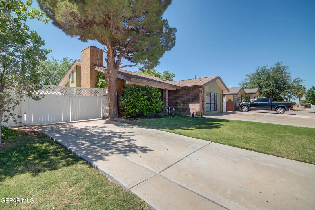Photo of 11456 LAKE NEMI Drive