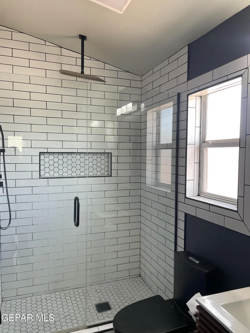 Photo of 472 Valle Suave Drive