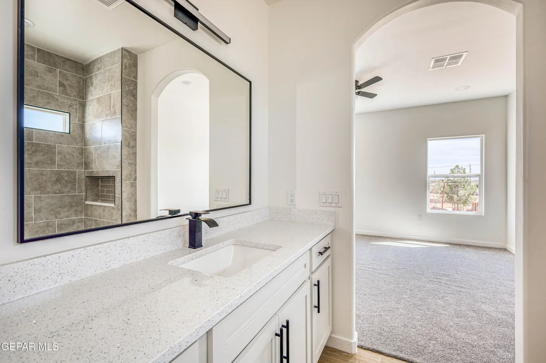 Photo of 15554 MECHEM Street