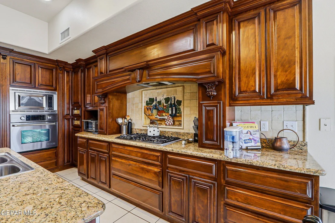 Photo of 6320 FRANKLIN BLUFF Drive