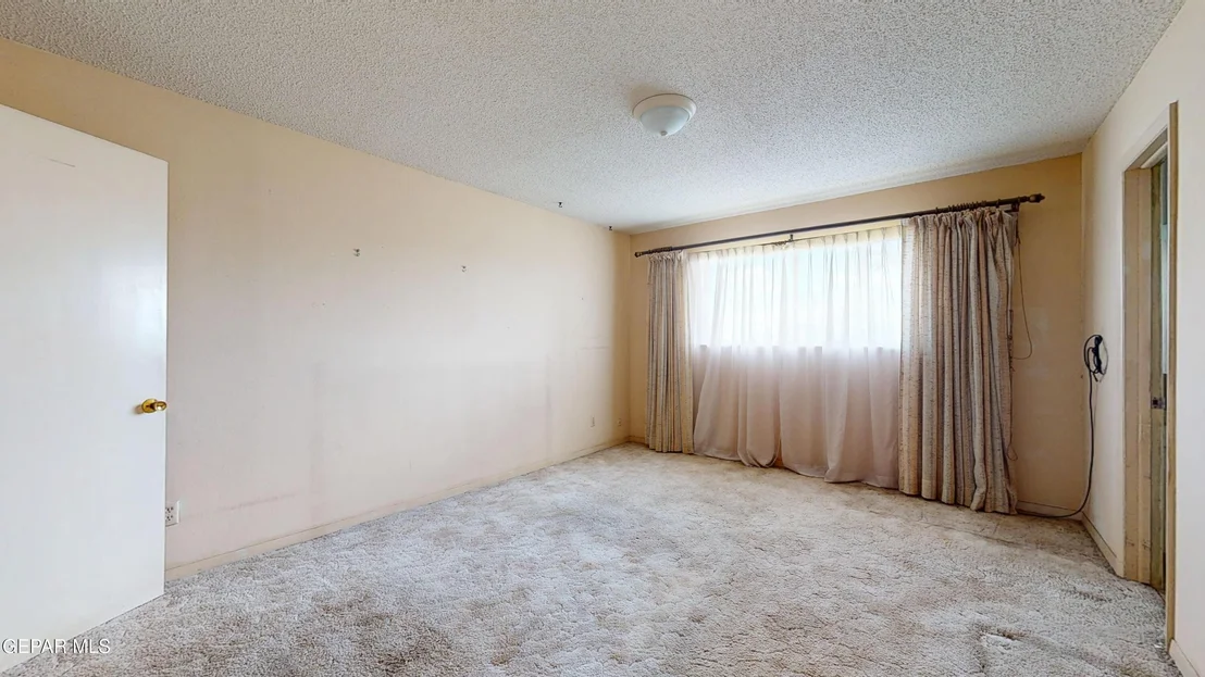 Photo of 720 SOMERSET Drive