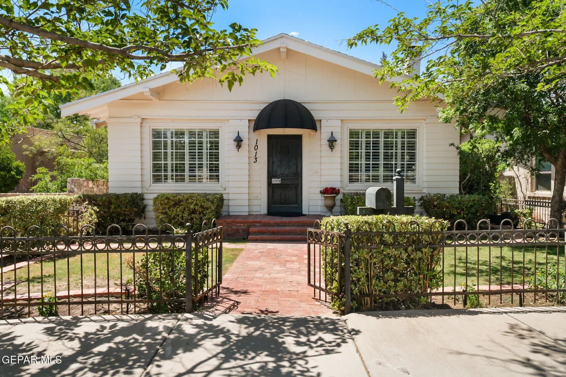 Photo of 1013 PARK Road