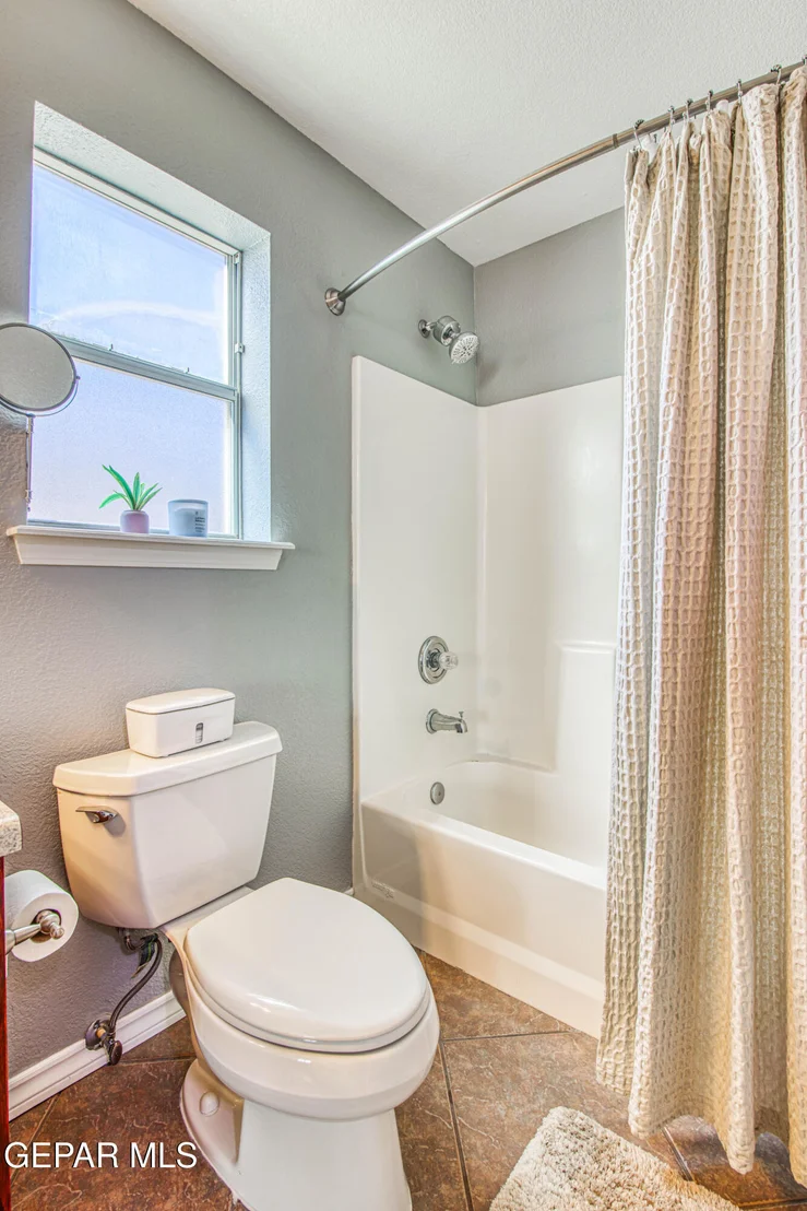 Photo of 6200 KENNETH CAPSHAW Place