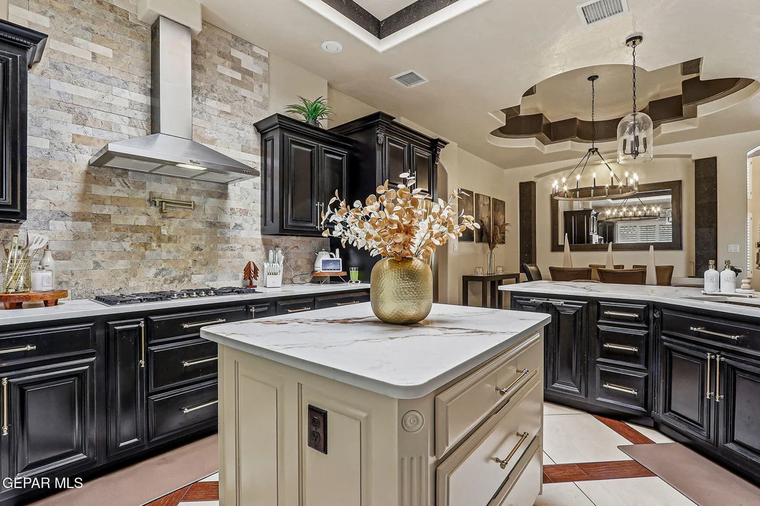 Photo of 899 Cortona Place