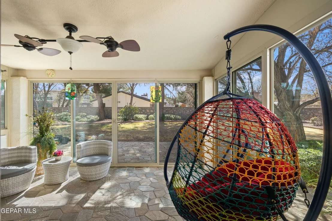 Photo of 612 WILLOW GLEN Drive