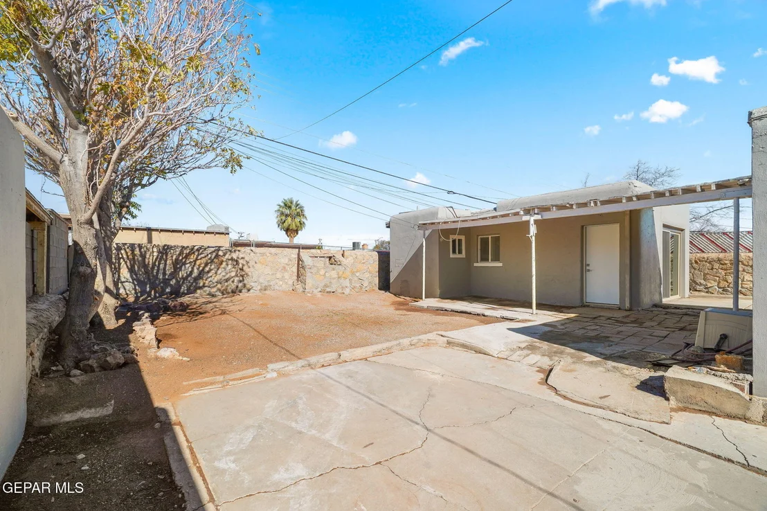 Photo of 3125 Mobile Avenue