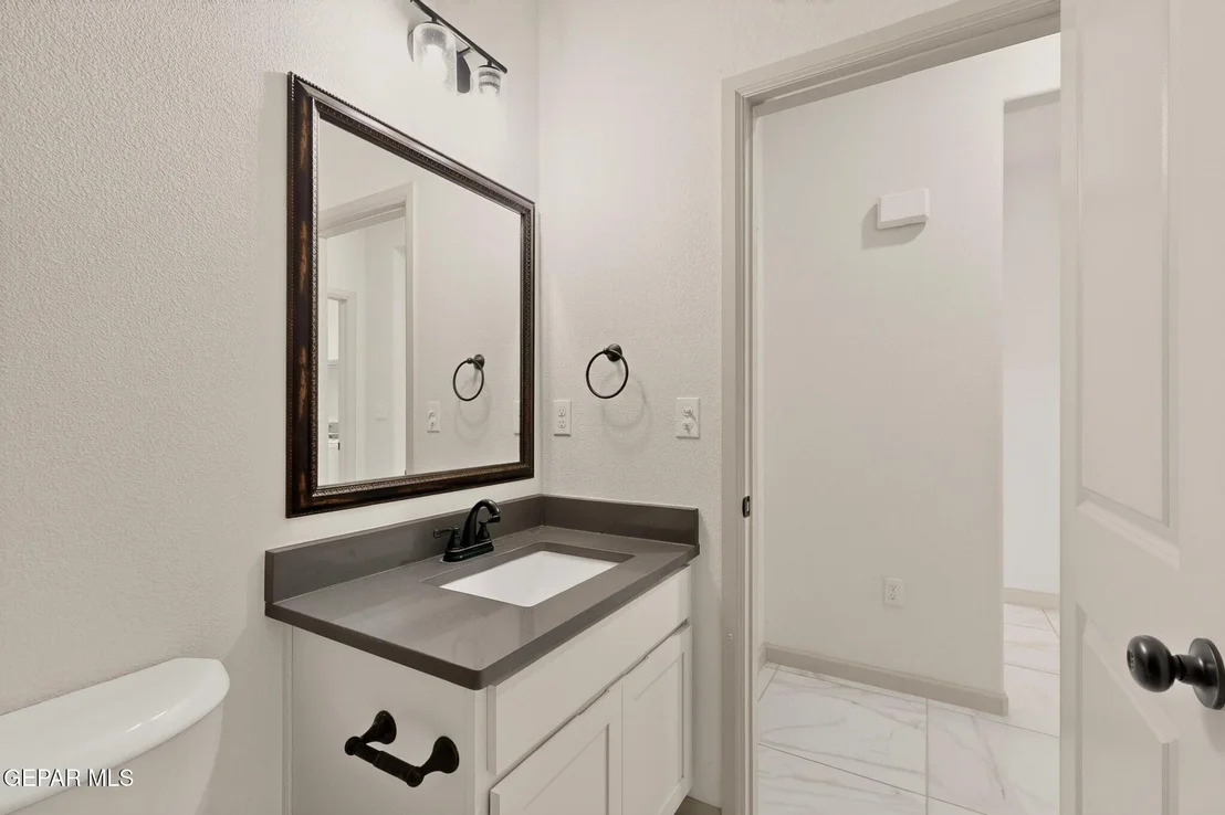 Photo of 968 GULF STREAMS Avenue