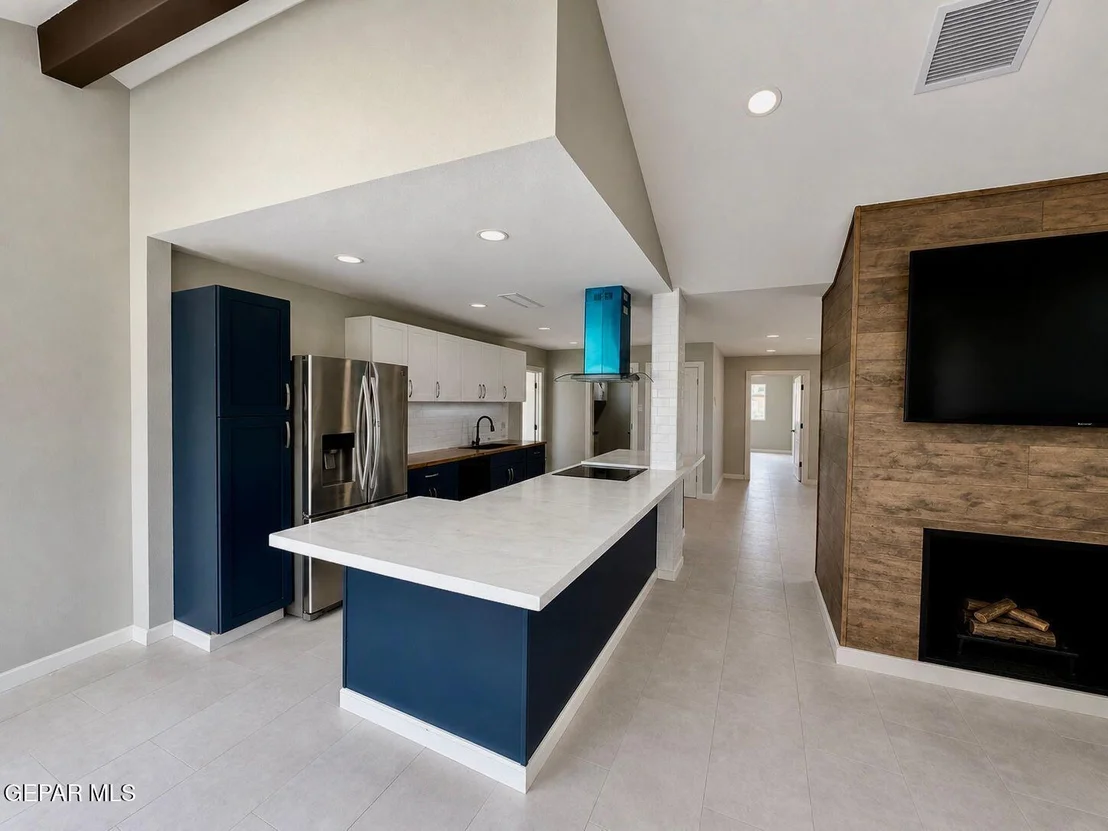 Photo of 775 W BORDERLAND Road