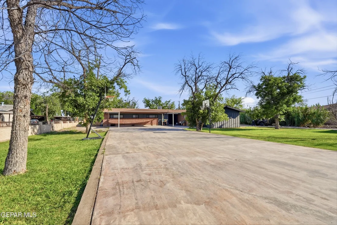 Photo of 216 SMITH Road