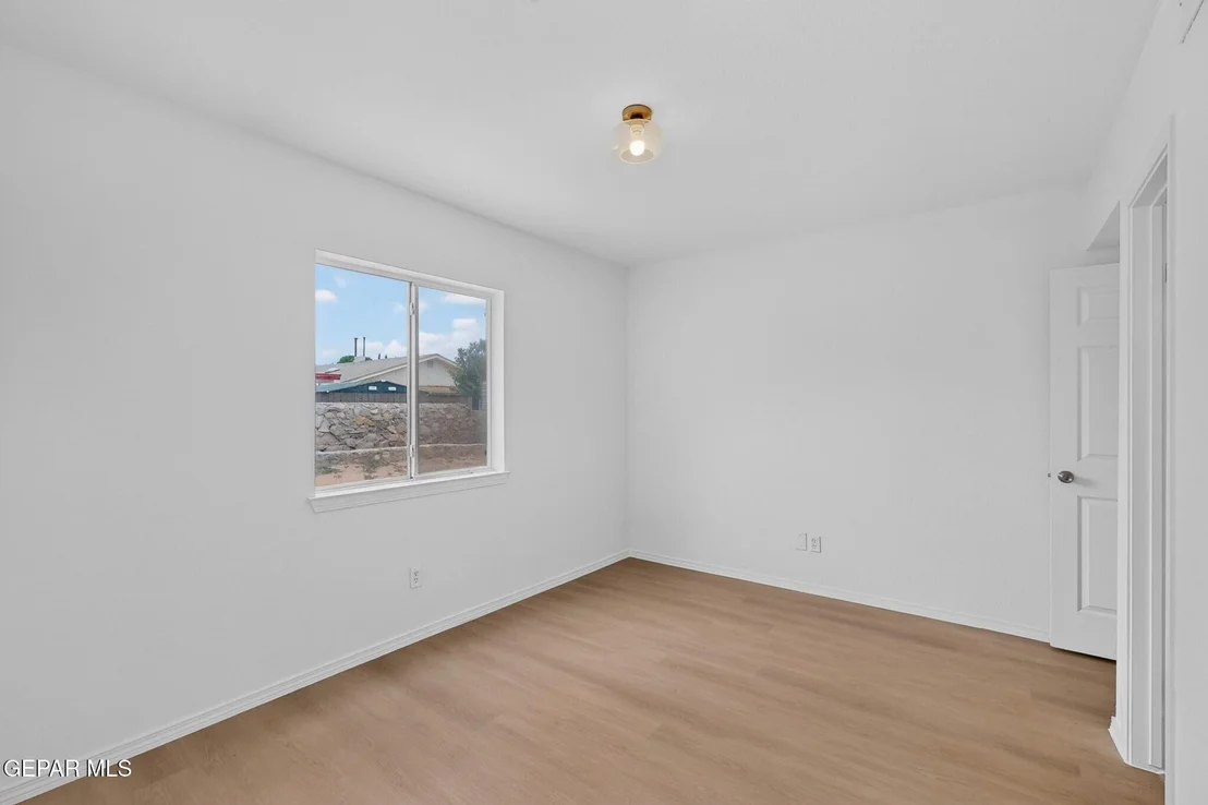 Photo of 12036 KINGS CREST Drive
