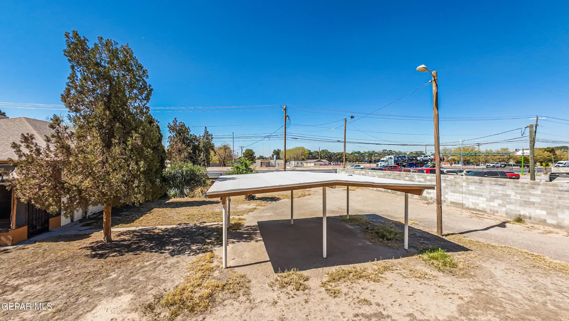 Photo of 10409 Alameda Avenue