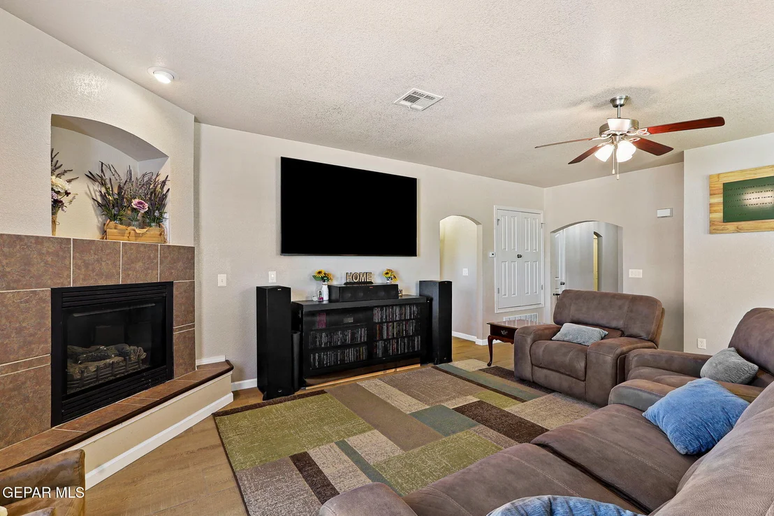 Photo of 7309 MESQUITE FLOR Drive