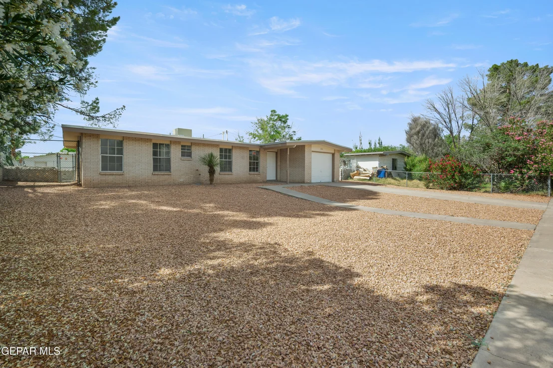 Photo of 305 CORVENA Way