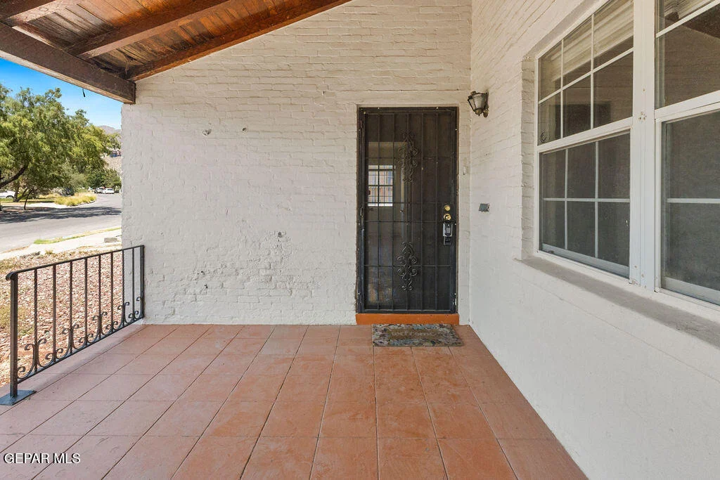 Photo of 708 E BALTIMORE Drive