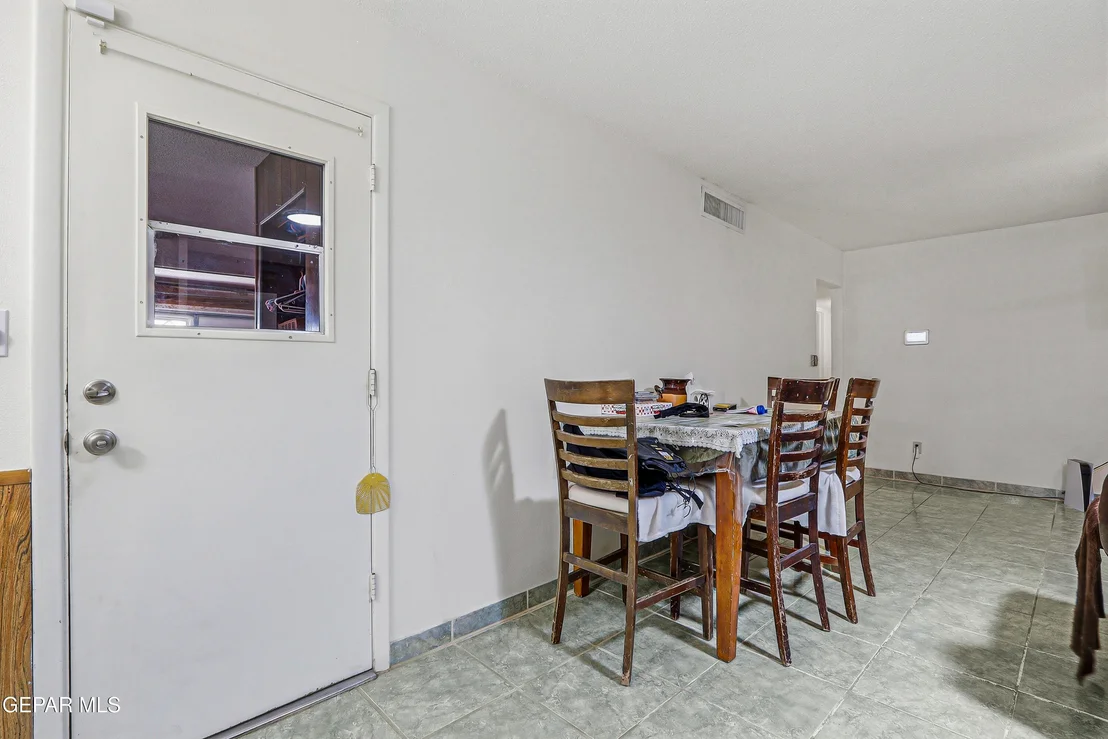 Photo of 10537 SAIGON Drive